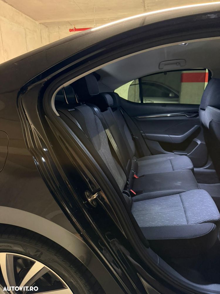 Skoda Octavia 1.0 TSI DSG Mild Hybrid Style - 6