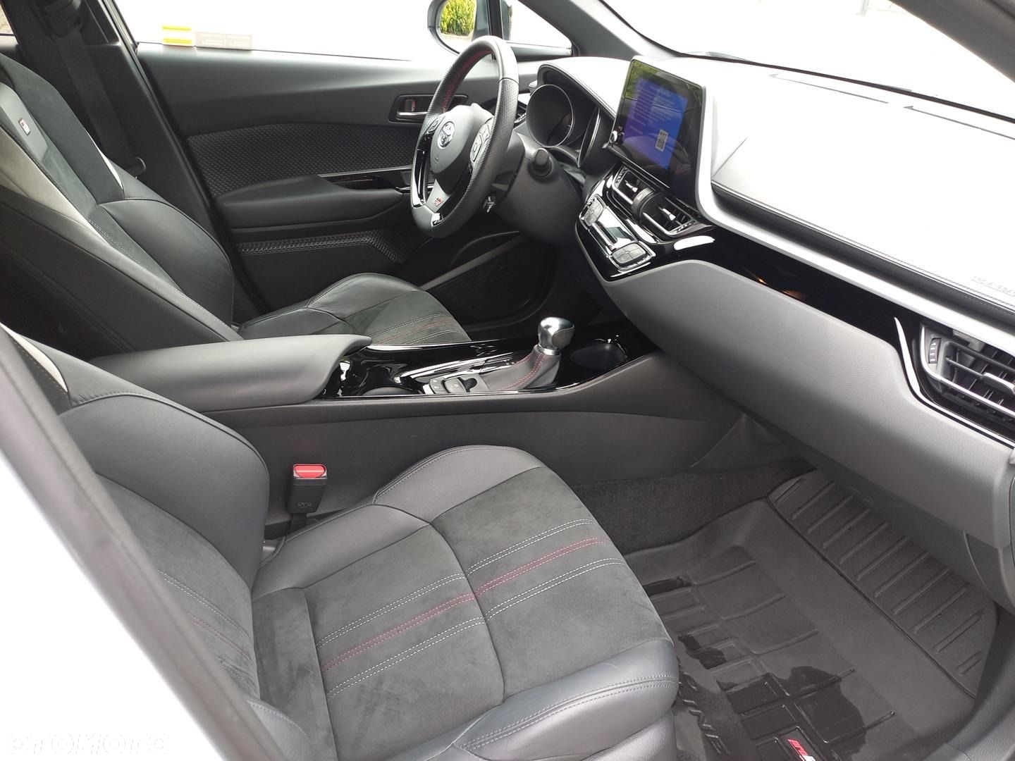 Toyota C-HR - 8