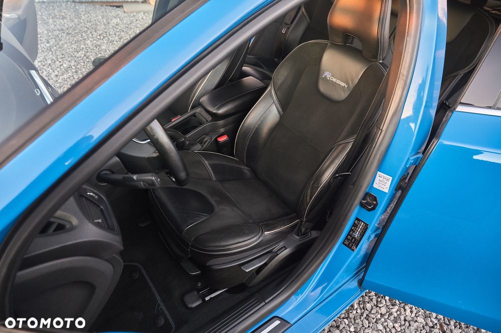 Volvo V40 D3 R Design - 26