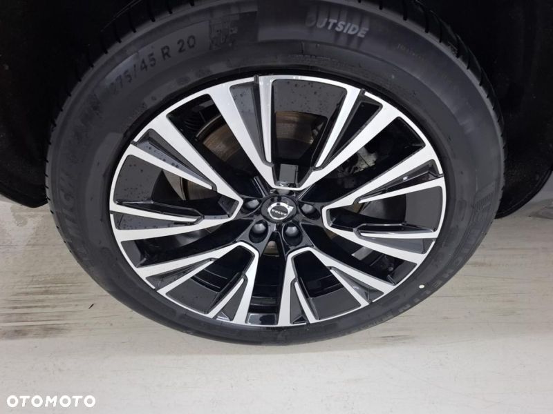 Volvo XC 90 T8 AWD Plug-In Hybrid Plus Black Edition 7os - 13