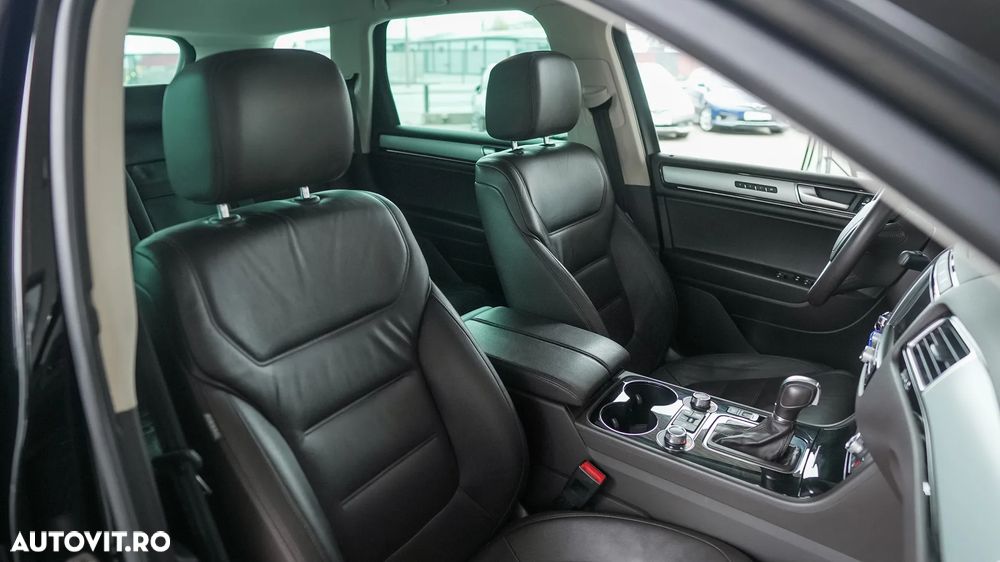 Volkswagen Touareg 3.0 V6 TDI BMT - 32