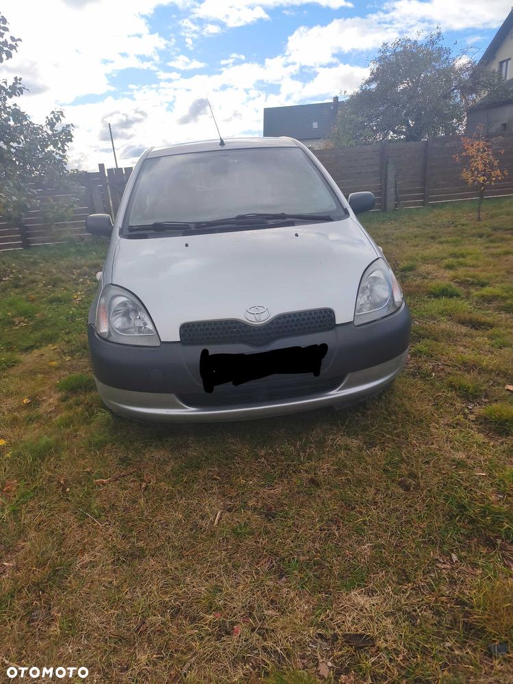 Toyota Yaris - 8