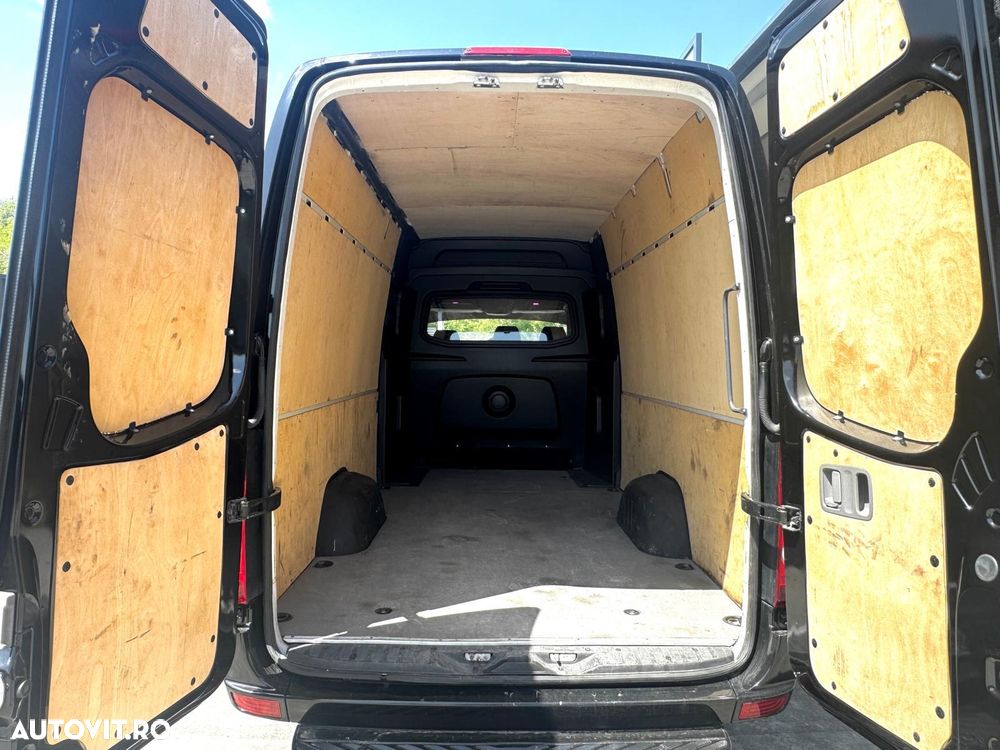 Volkswagen Crafter - 11