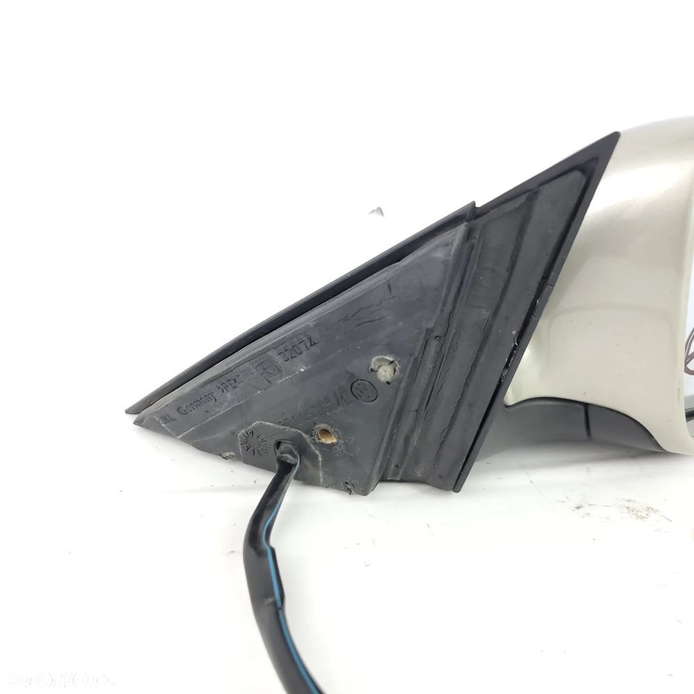 VW PASSAT B5 FL LIFT LUSTERKO PRAWE Z KIERUNKOWSKAZEM KIERUNKIEM 03-05 6 PIN EUROPA ZŁOTE - 2