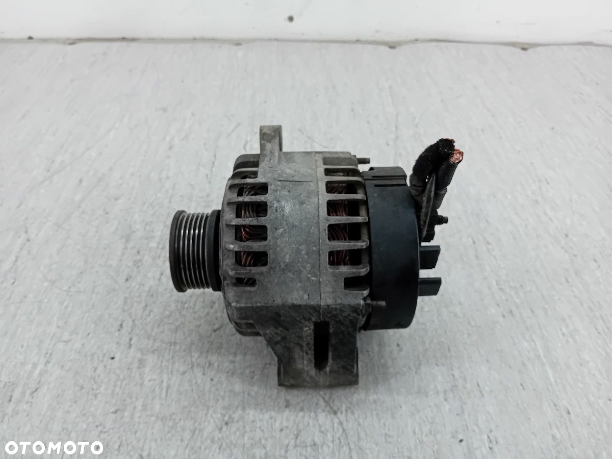 ALTERNATOR OPEL ZAFIRA B 1.9 CDTI - 3