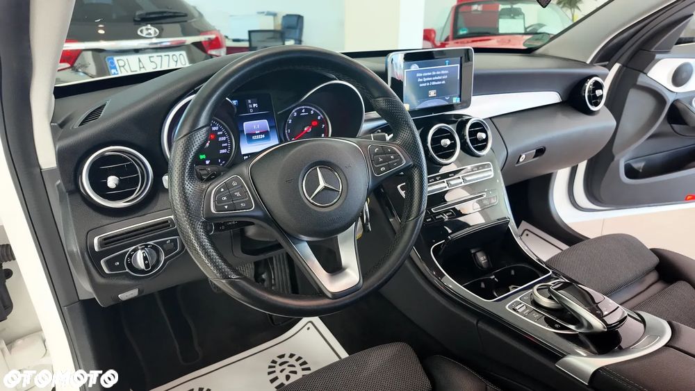 Mercedes-Benz Klasa C 200 7G-TRONIC - 23