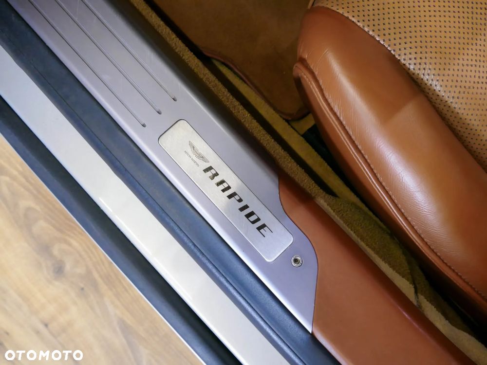 Aston Martin Rapide Luxe Touchtronic II - 21