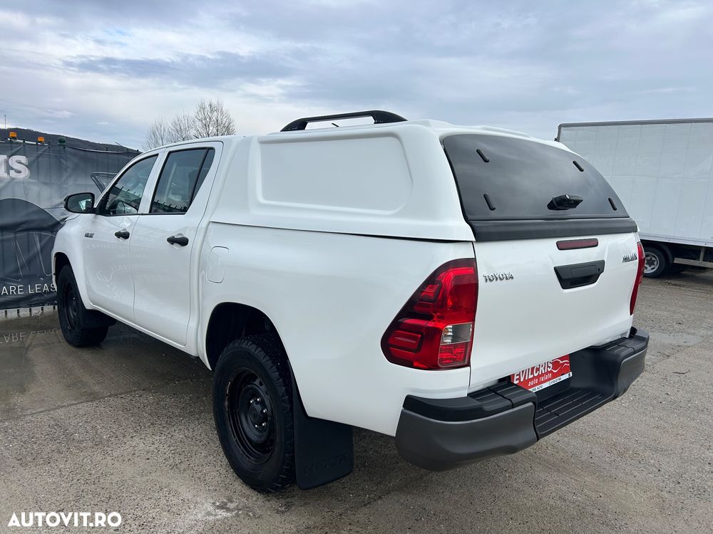 Toyota Hilux 2.4D 150CP 4x4 Double Cab 6MT Style - 8