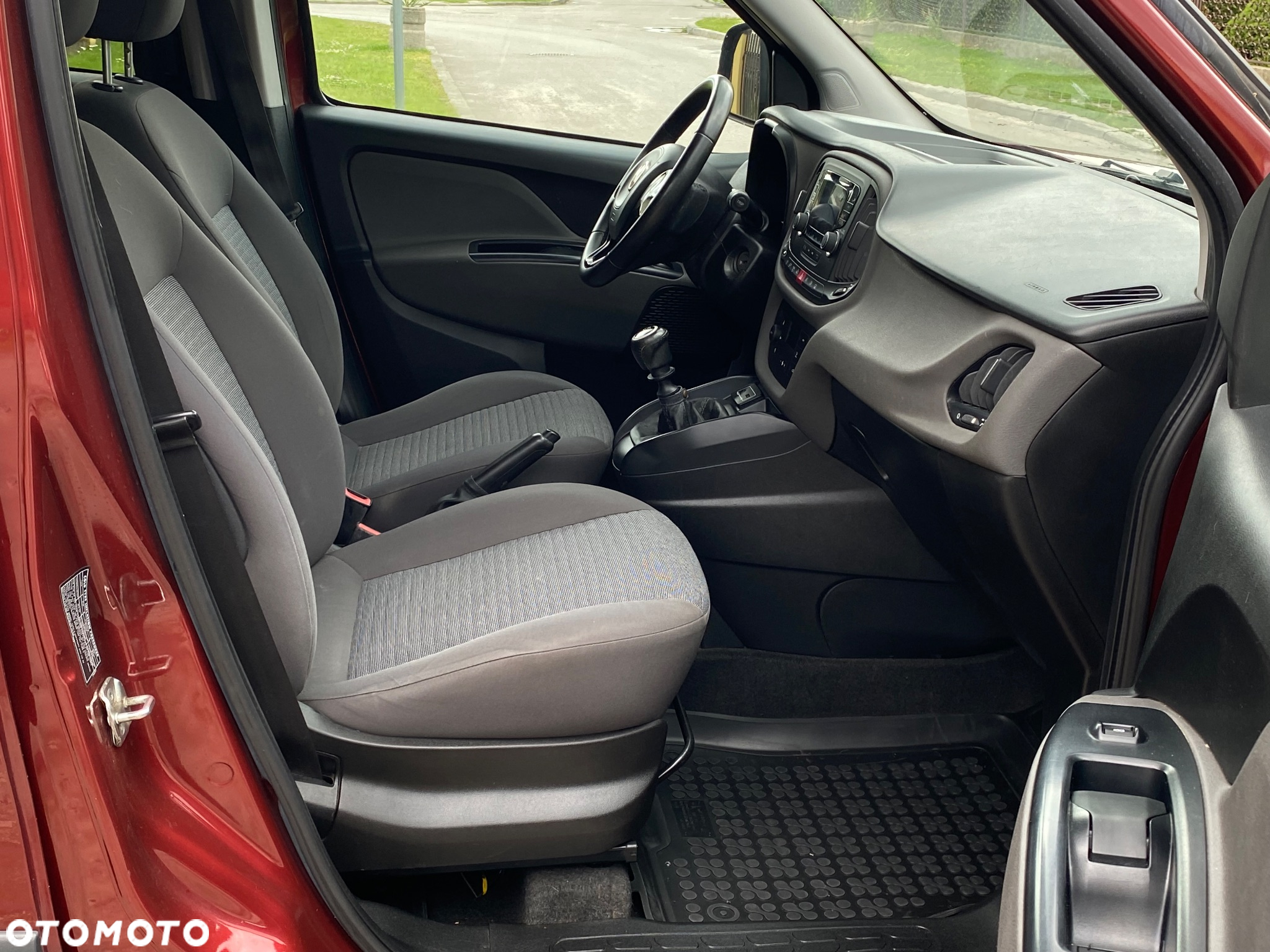 Fiat Doblo 1.4 T-Jet Dynamic - 10