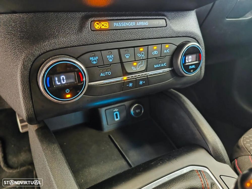 Ford Focus 1.0 EcoBoost ST-Line - 48