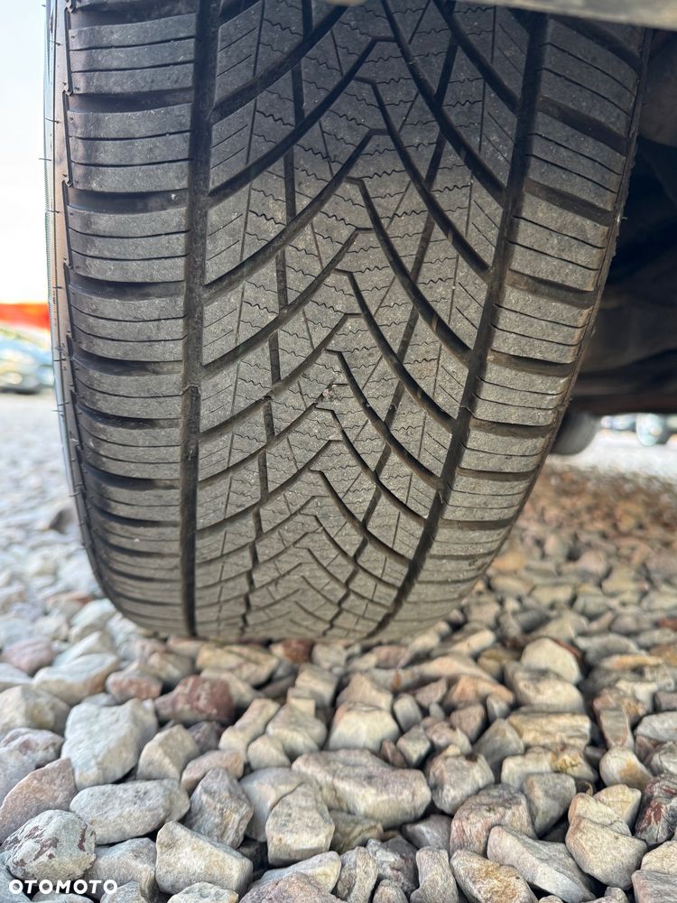 Mitsubishi Grandis 2.0 DI-D 6-Sitzer Intense - 5