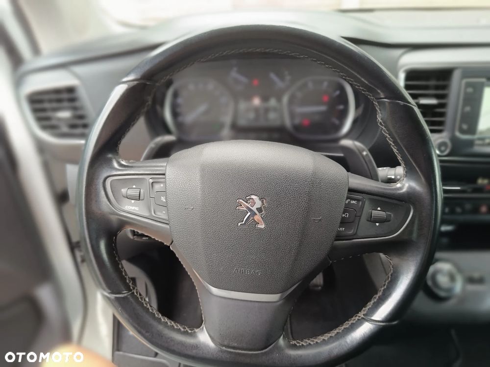 Peugeot Traveller 2.0 BlueHDi Long Business Vip - 40