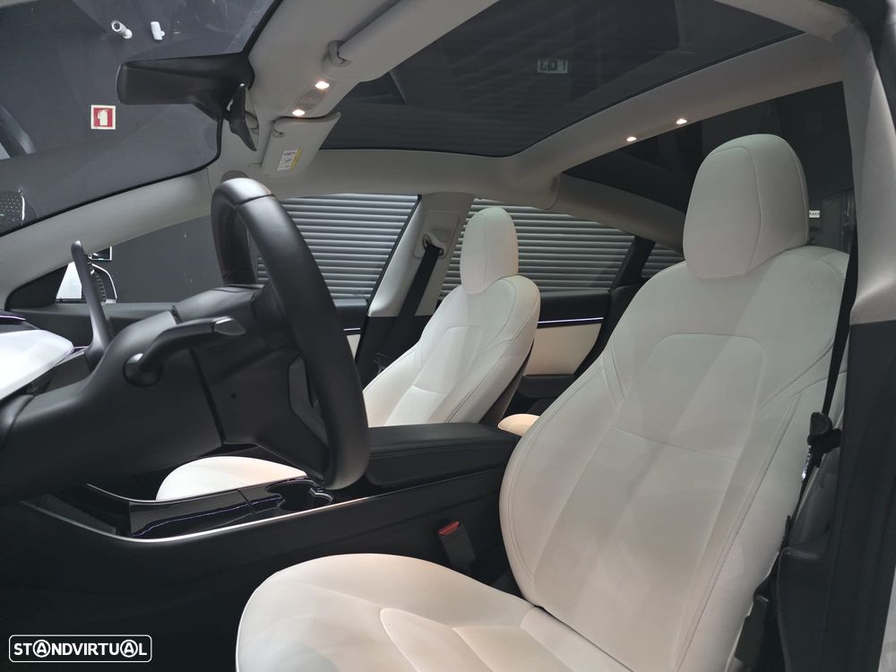 Tesla Model 3 Standard Range Plus RWD - 2