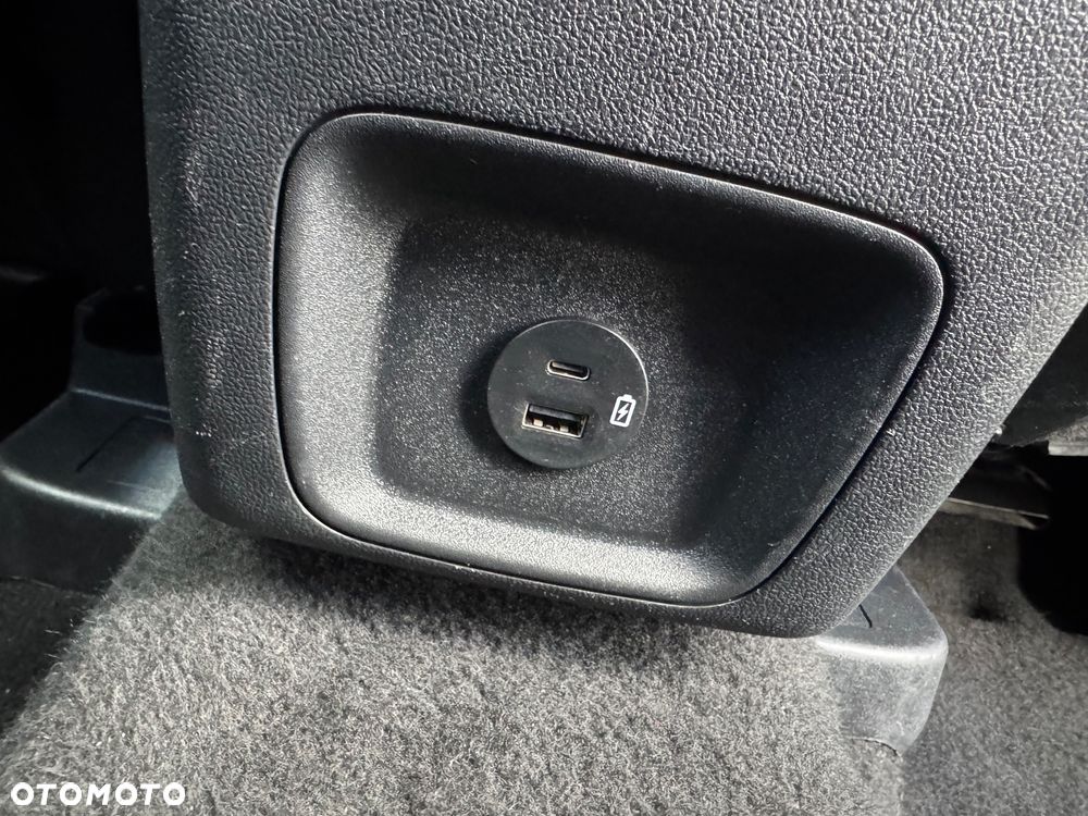 Ford Kuga 1.5 EcoBlue TITANIUM - 28