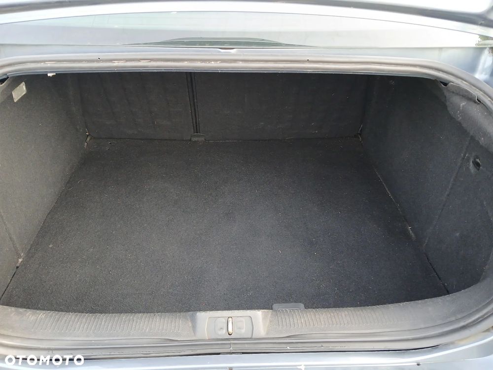 Peugeot 407 1.6 HDi Presence - 6