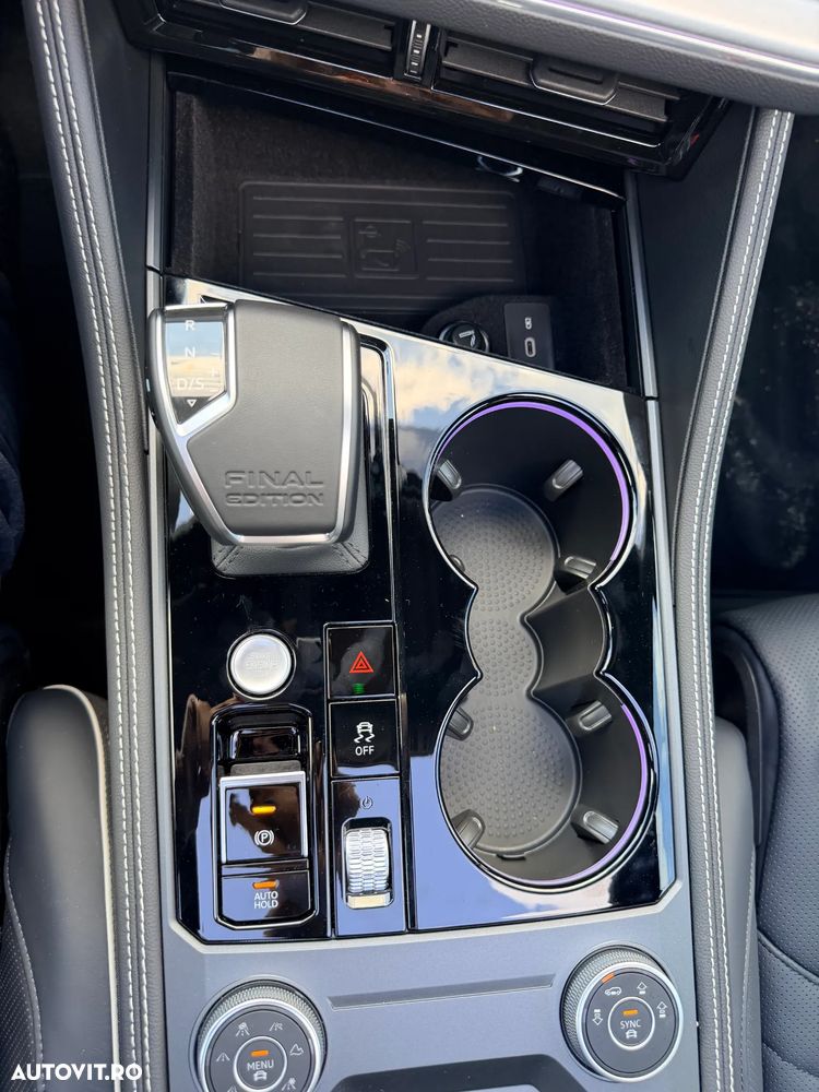 Volkswagen Touareg V6 TDI 4MOTION R-Line - 33
