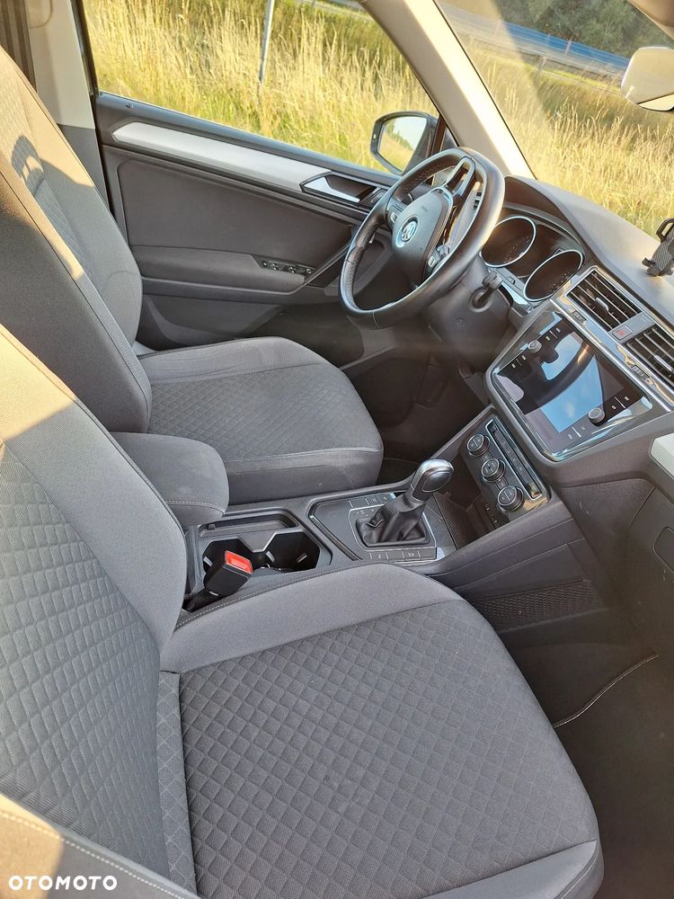 Volkswagen Tiguan - 10