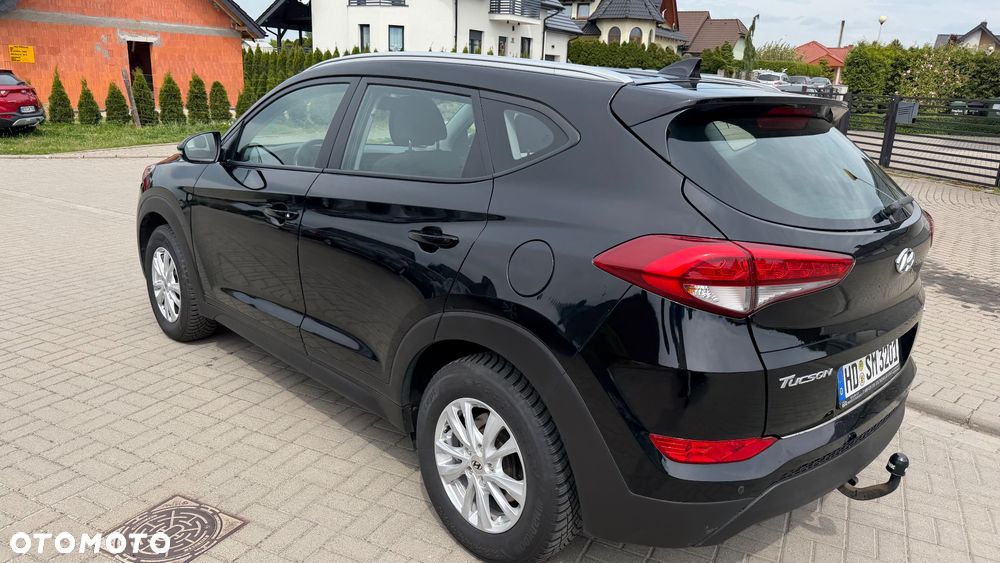 Hyundai Tucson 1.7 CRDI BlueDrive Style 2WD - 10
