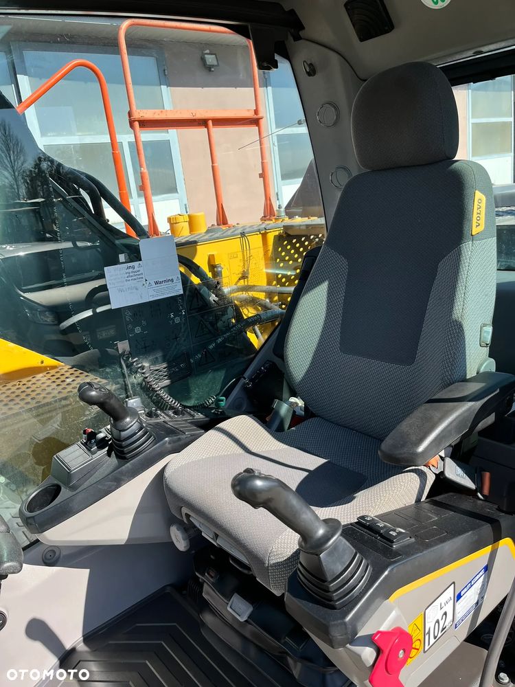 Volvo EC220EL - 11