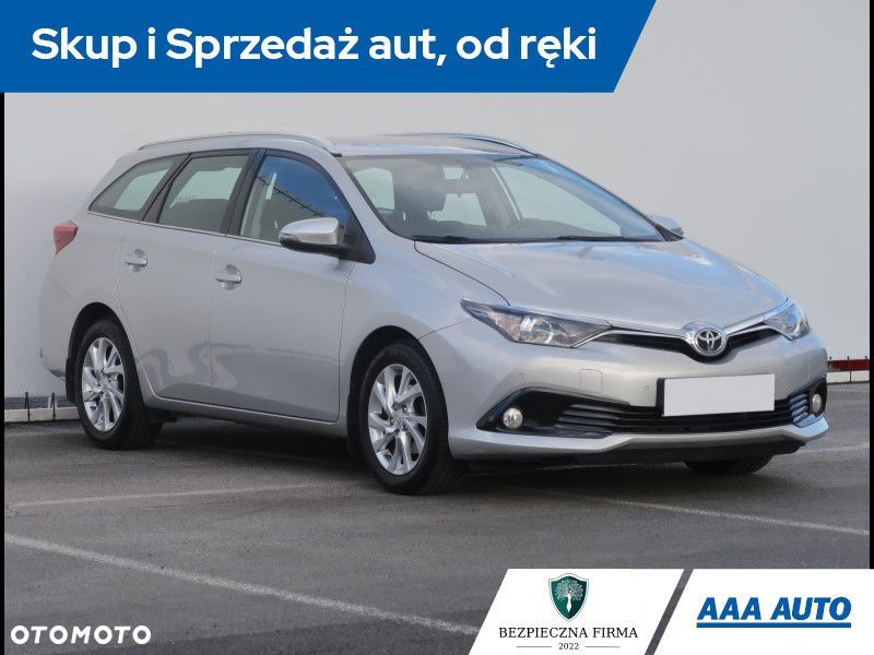 Toyota Auris - 2