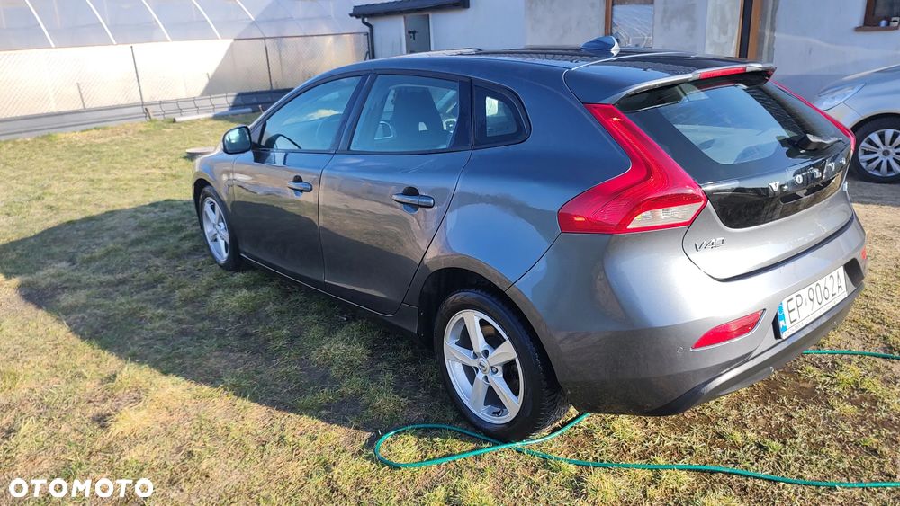 Volvo V40 D2 Momentum - 4