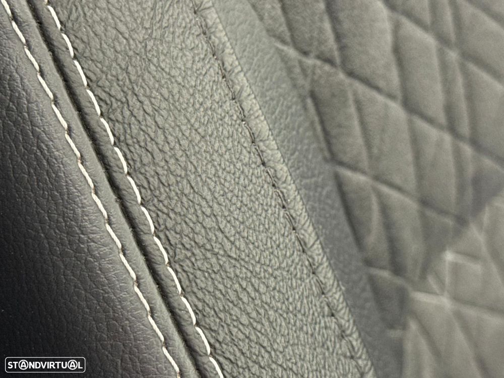 Suzuki Vitara 1.5L AGS GLX 4WD Strong Hybrid - 30