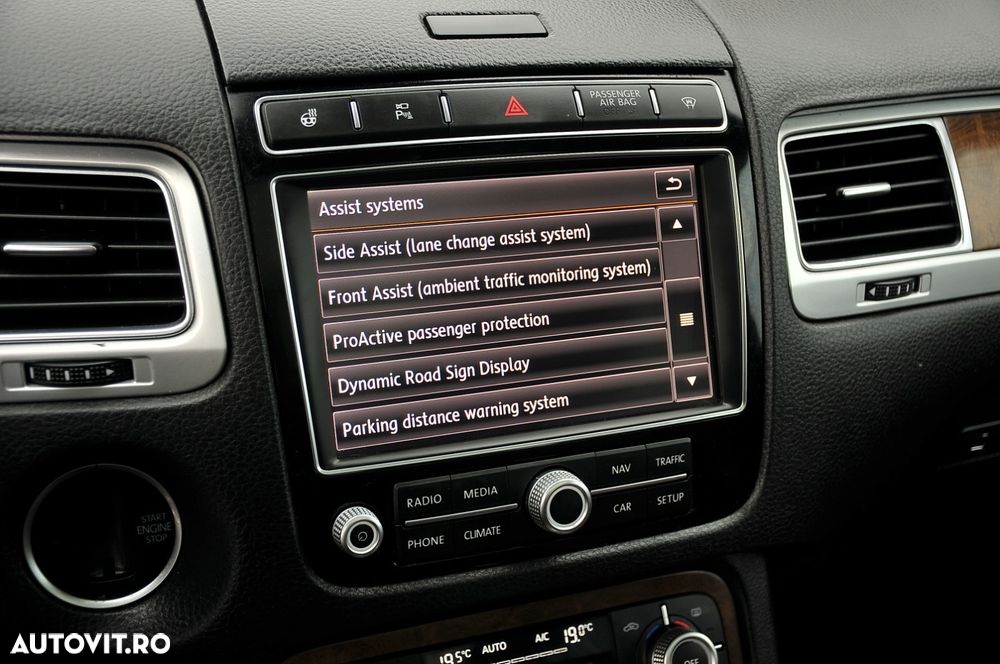 Volkswagen Touareg 3.0 V6 TDI SCR Blue Motion DPF Automatik Executive Edition - 16
