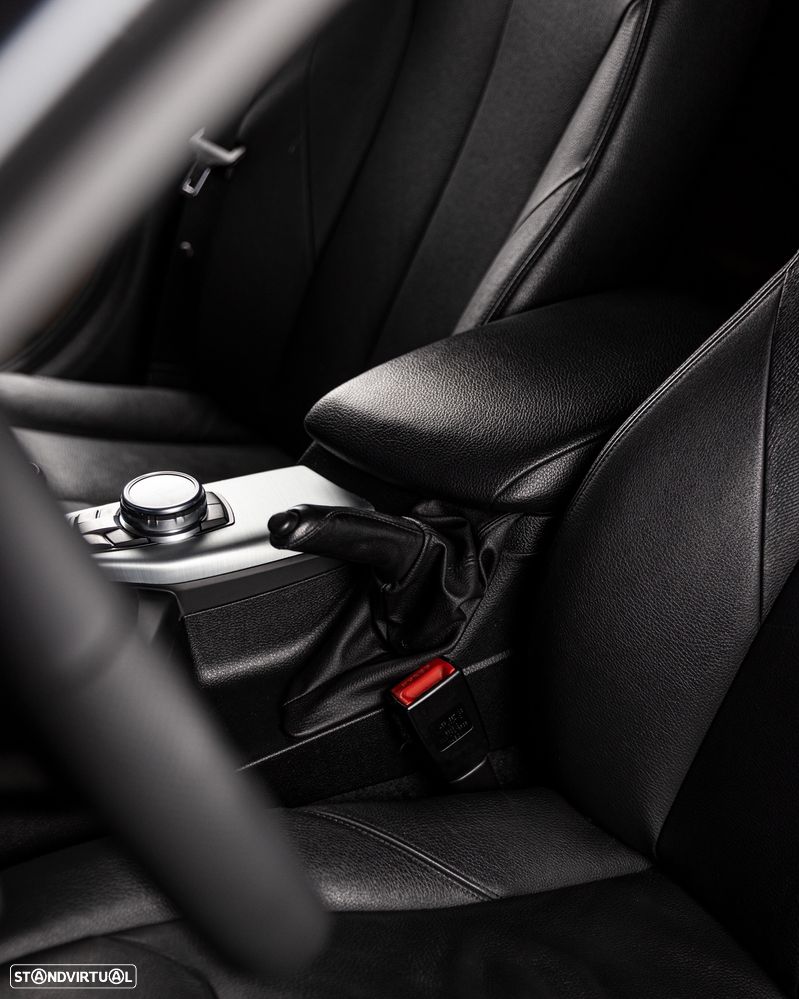 BMW 120 d Sport Line - 25