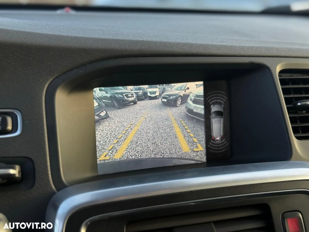 Volvo V60 D4 Geartronic Momentum - 10