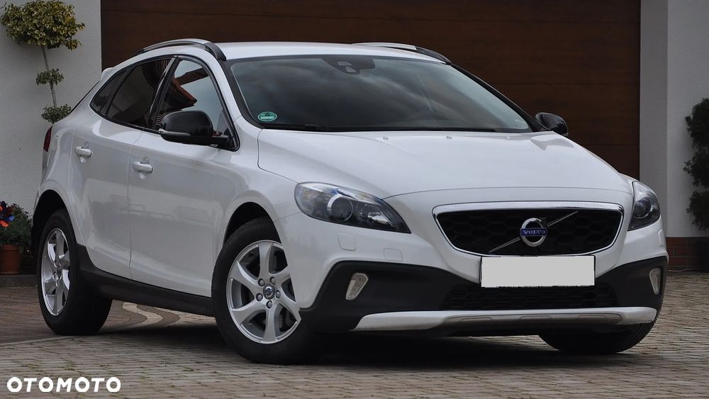 Volvo V40 Cross Country - 12