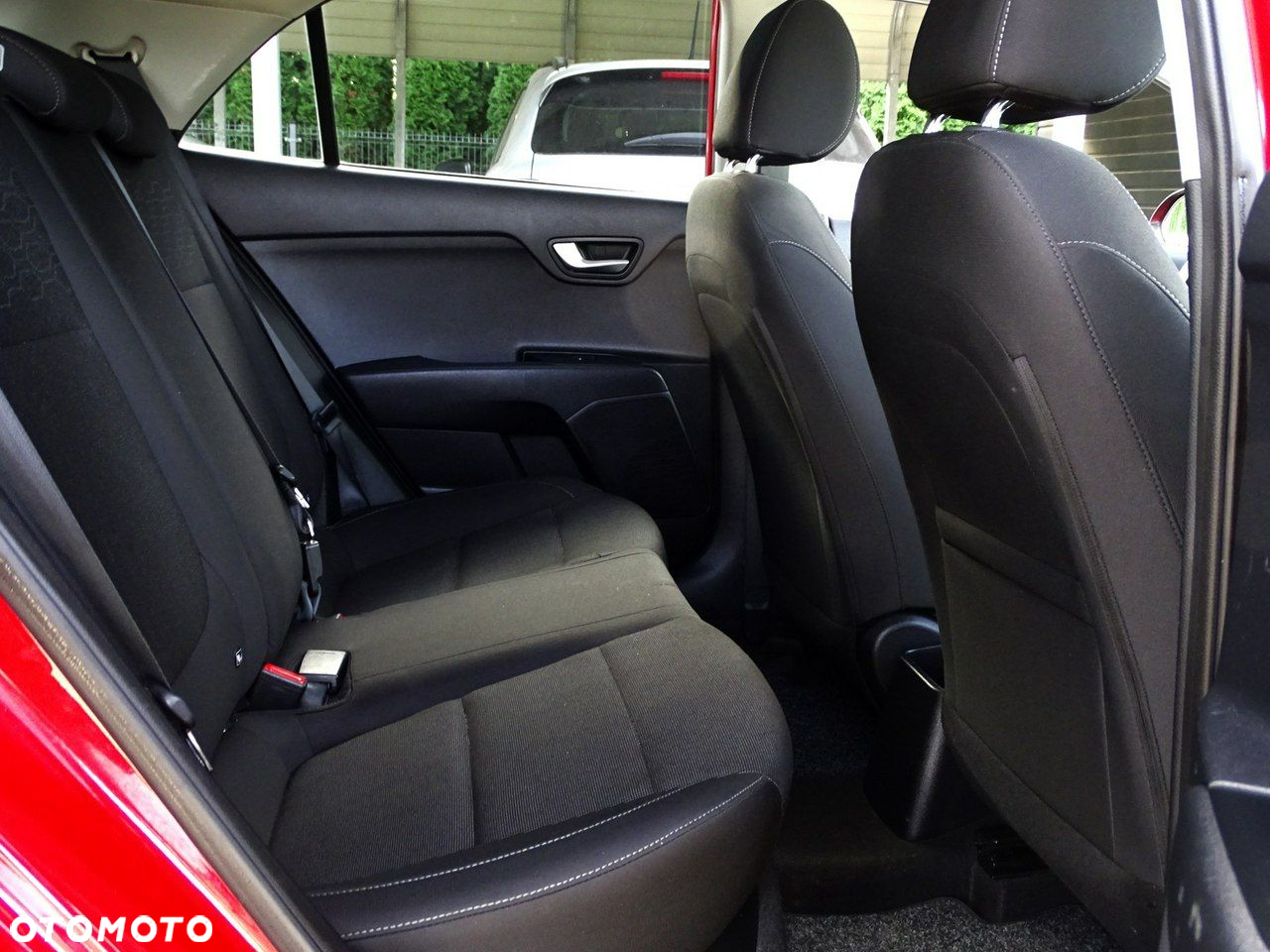 Kia Rio - 16