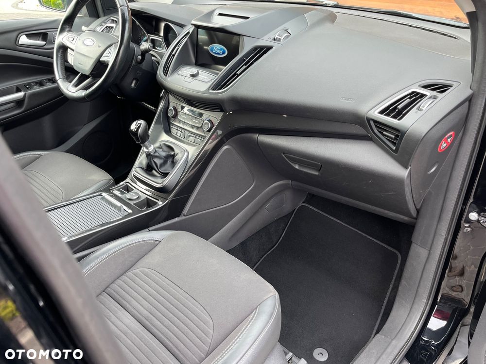 Ford Kuga - 19