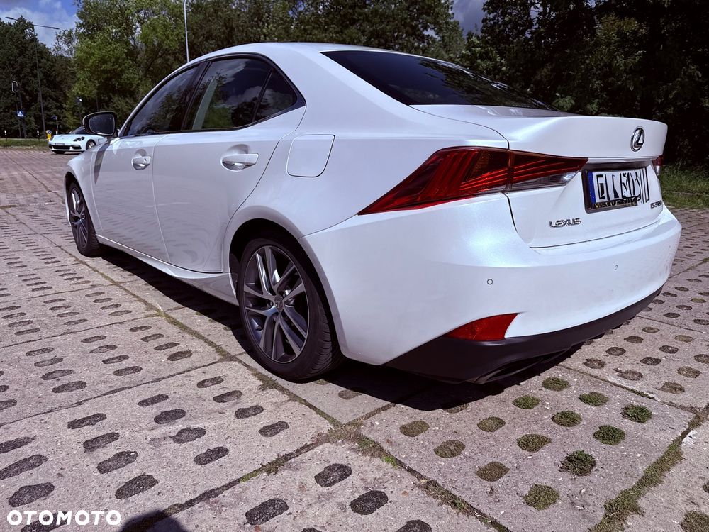 Lexus IS 200t / 300 Elegance - 8