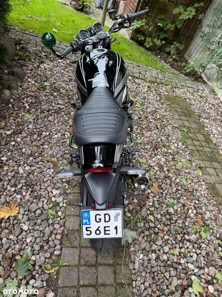 Kawasaki Z 900 RS - 9