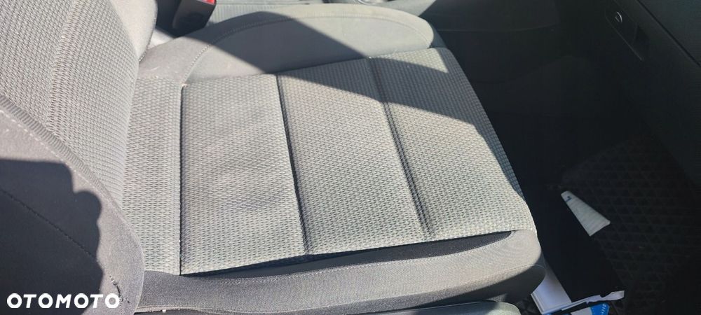 VW GOLF VI 6 HB FOTEL PRAWY PRZÓD PASAŻERA 5D GRZANY - 3