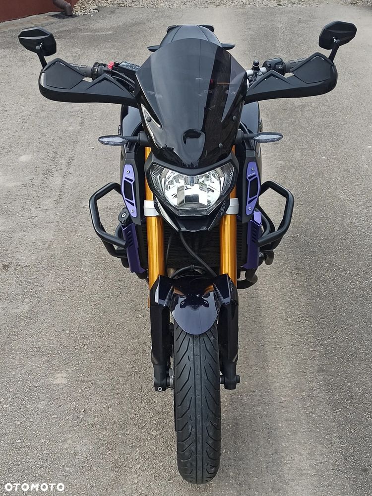Yamaha MT - 12
