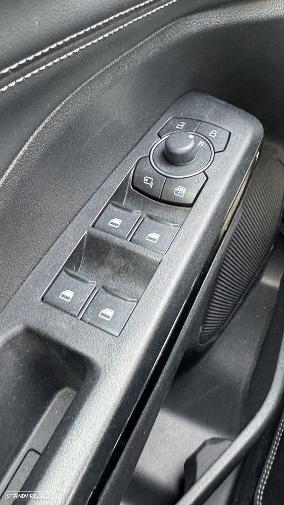 Ford Puma 1.0 EcoBoost MHEV Titanium - 24