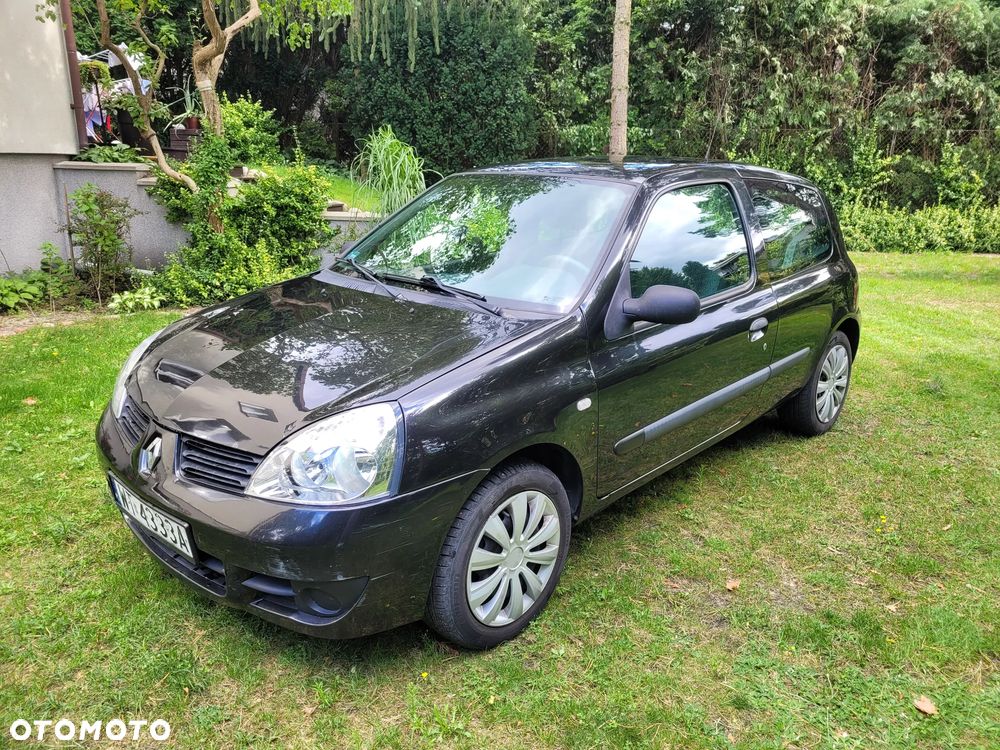 Renault Clio 1.2 16V Campus - 1
