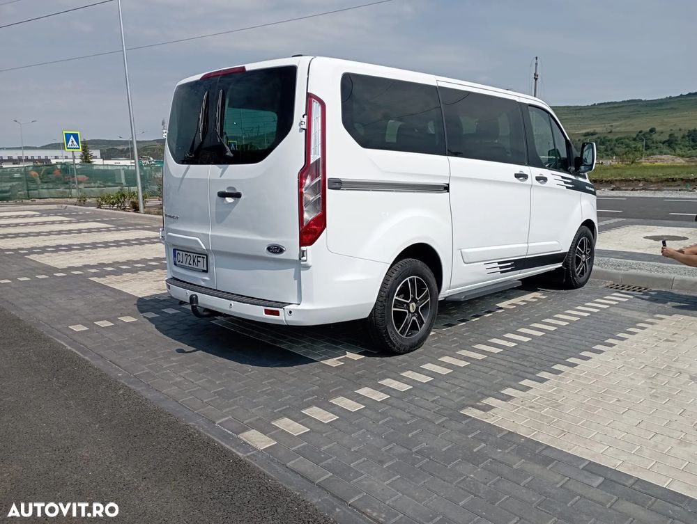 Ford Tourneo Custom - 4