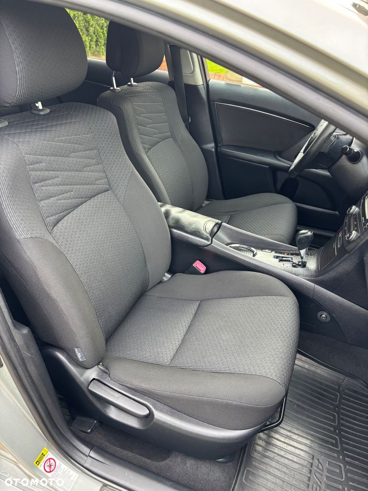 Toyota Avensis 1.8 Luna MS - 13