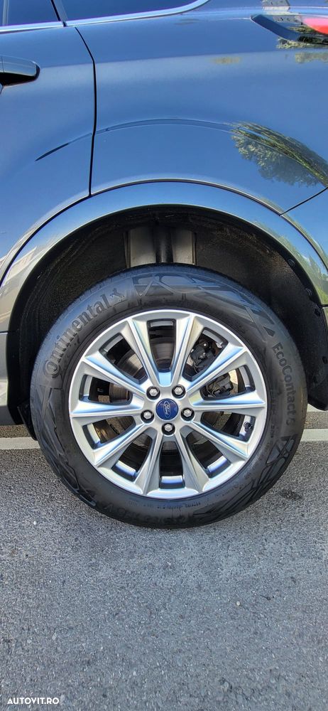Ford Kuga 2.0 TDCi 4WD Powershift Vignale - 11