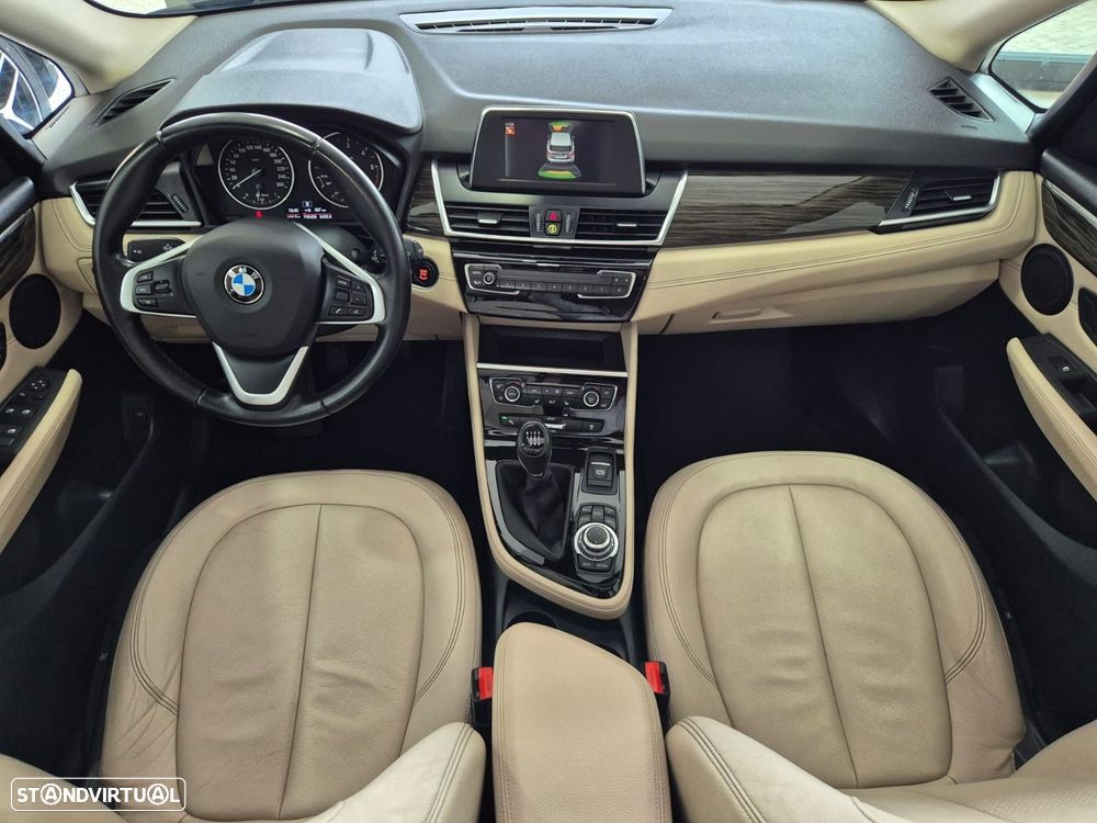 BMW 216 Active Tourer d Line Luxury - 7