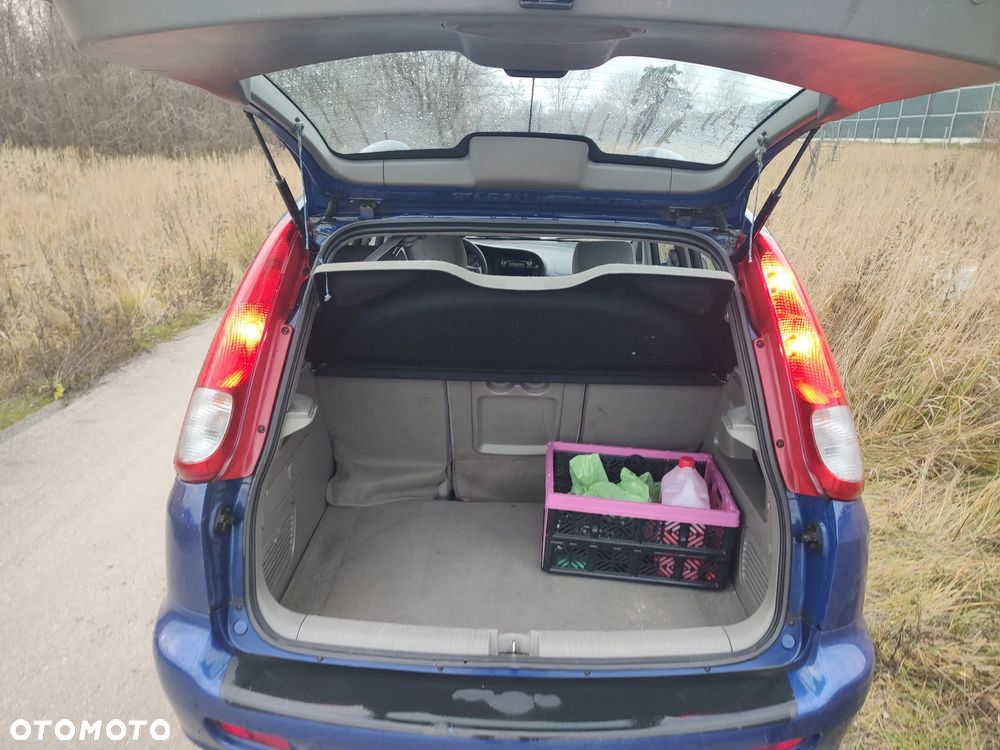 Chevrolet Rezzo 2.0 CDX - 8