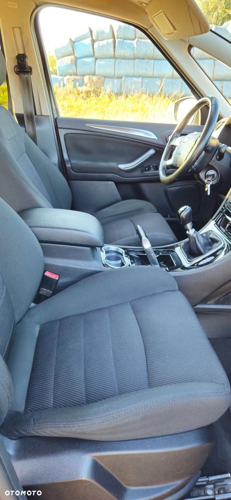 Ford S-Max - 15