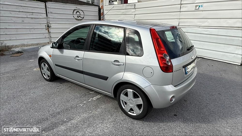 Ford Fiesta 1.4 TDCI Ghia - 4