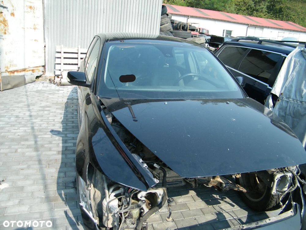 Volvo V50 (04-07r.) 2.0 TD 136KM. Silnik D4204T Skrzynia MMT6 lakier 019 – Black Stone. Cały na części. GWARANCJA !!!  Przód Tył Zestaw Komplet Drzwi Klapa Zderzak Błotnik Maska Grill Atrapa Szyba Pas Lampa Lusterko Boczki Fotel Kanapa Kokpit Deska Rozdzielcza Przełącznik Włącznik Sterownik Przewody Wiązka Instalacja Moduł Komputer Czujnik Listwa Pompa Alternator Wtryski Głowica Rozrusznik Kompresor Sprzęgło Dwumas Silnik Skrzynia ABS Klimatyzacji Paliwa Wspomagania Kolektor Turbina Przepustnica Zawór Chłodnica Koło Hak Belka Sanki Zawieszenie Mcpherson Półoś Amortyzator Wydech Tłumik Zacisk Most - 3