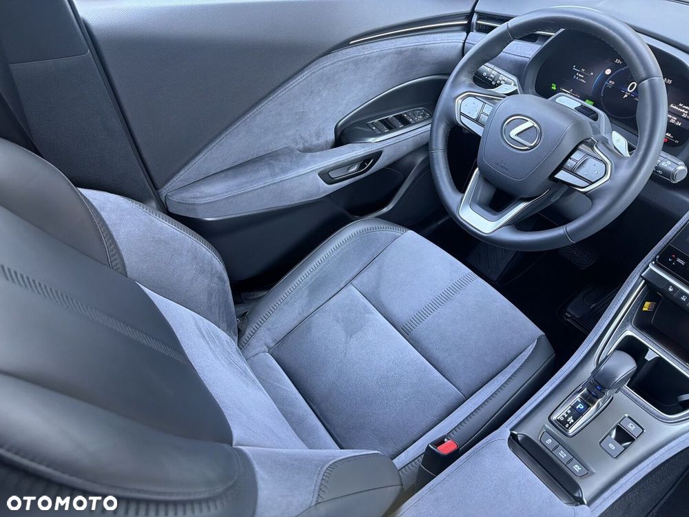 Lexus LBX 1.5 Hybrid Original Edition - 12