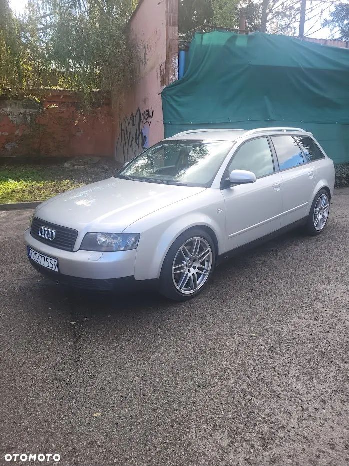 Audi A4 - 1