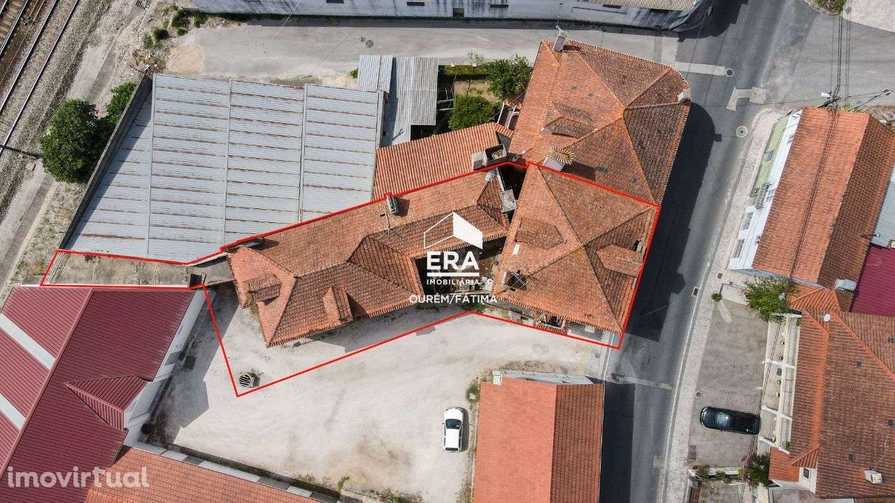 Moradia T6 localizada em Caxarias, Ourém - Grande imagem: 2/32