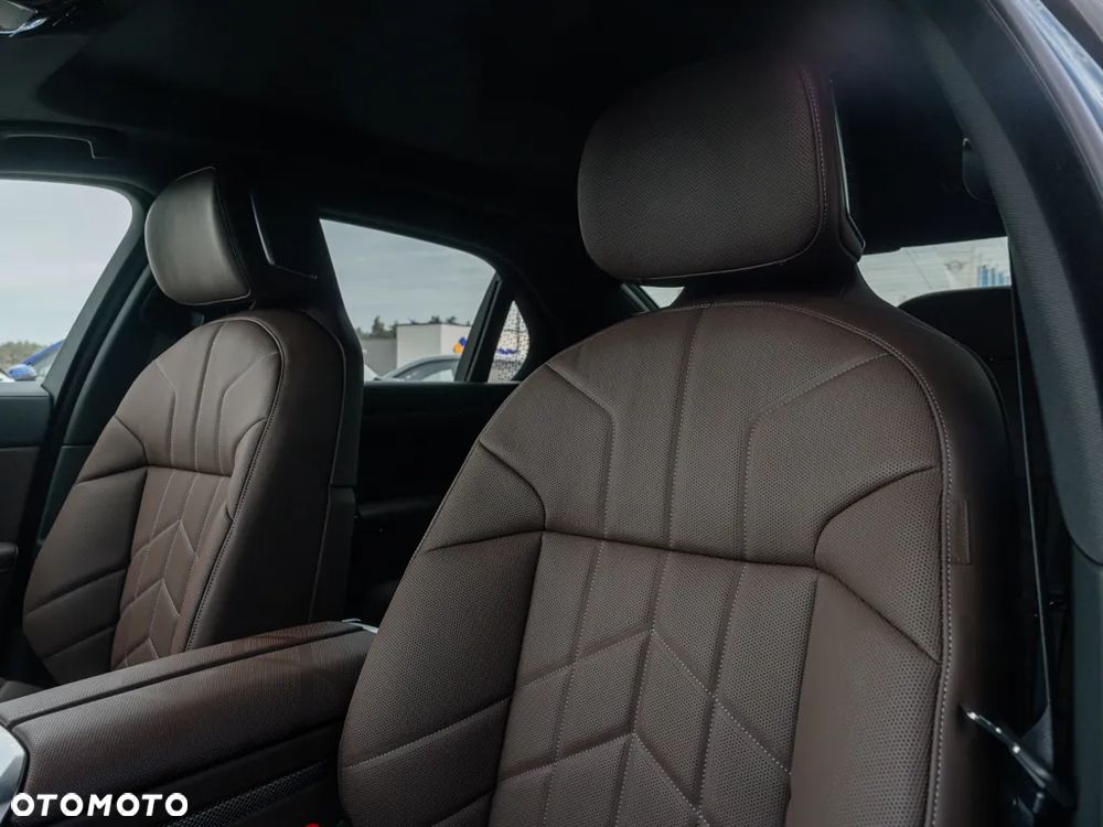 BMW Seria 7 740d xDrive - 13